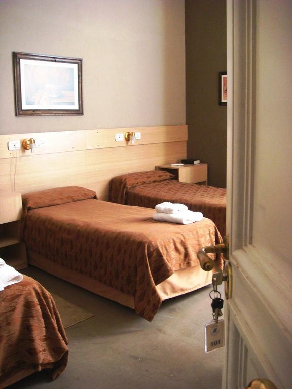 Hagoth Hostel بوينس آيرس الغرفة الصورة
